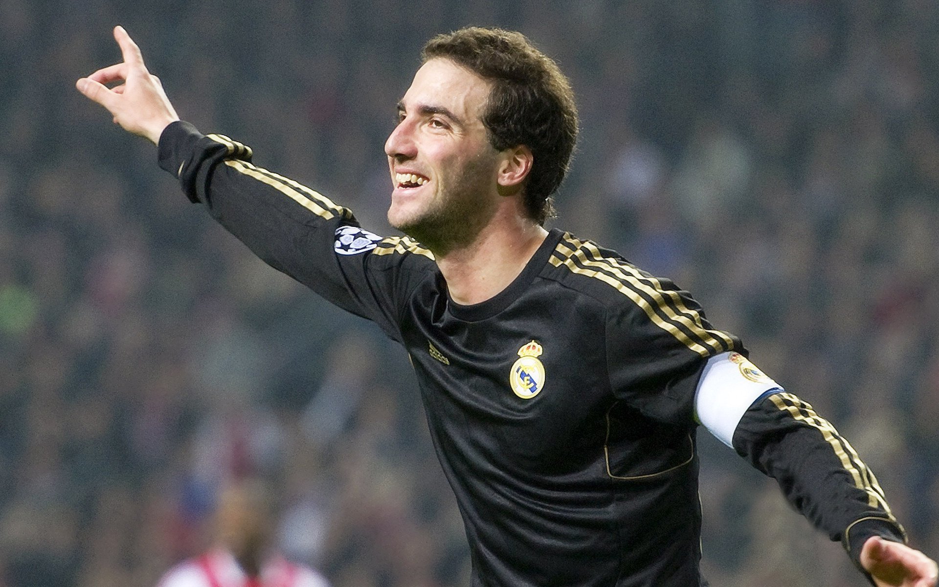 绿茵之外的地缘博弈，当卡塔尔在欧冠淘汰赛焦点战中击败加拿大