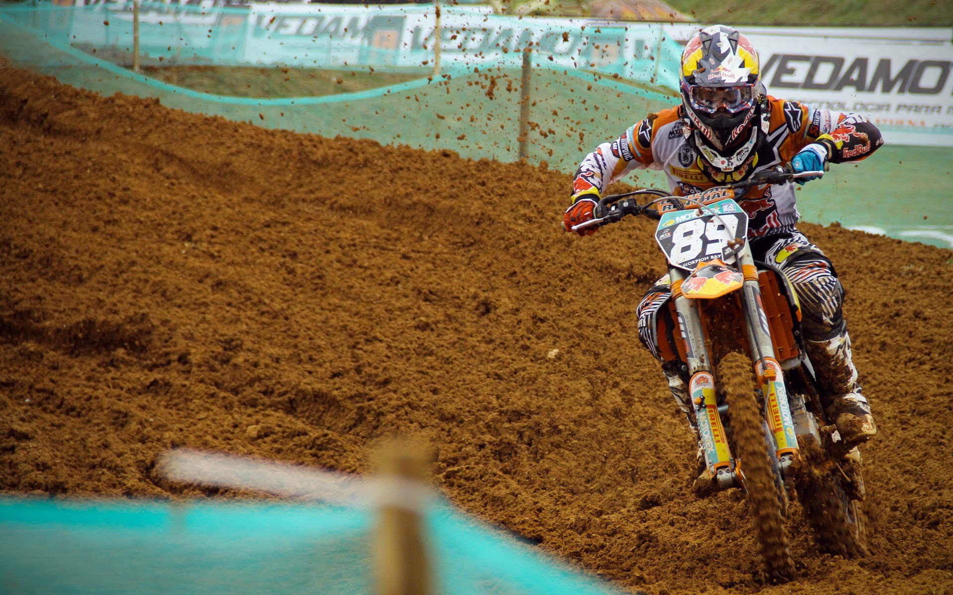 拉什福德冠军级表现闪耀友谊赛，墨西哥打穿哥伦比亚引热议